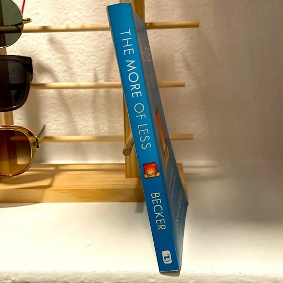 “The More of Less”
Book by Joshua Becker - Picture 2 of 4